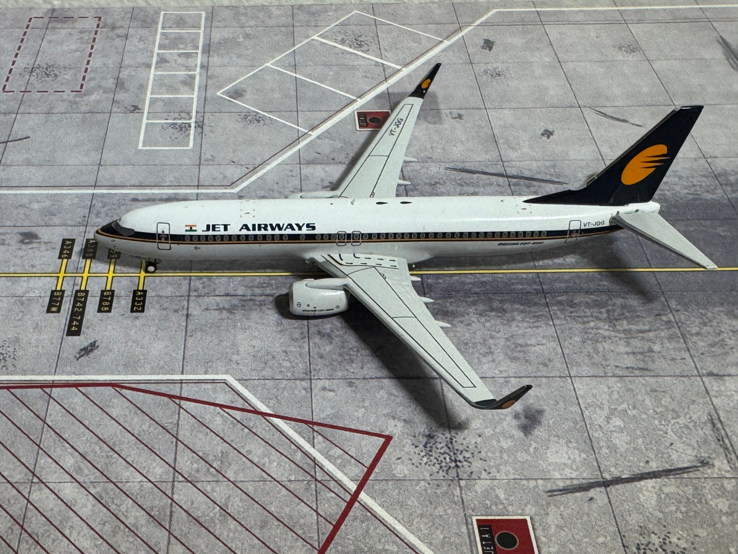 VT Jets Jet Airways Boeing 737-800